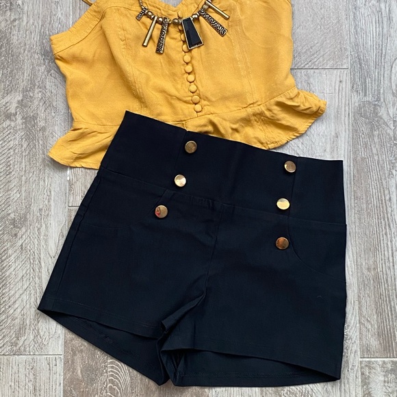 Charlotte Russe Pants - ✨Pull-On High-Rise Shorts